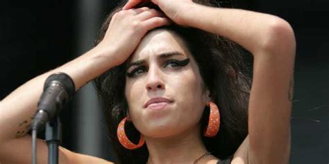 Amy Winehouse Died Of Bulimia Says Her Brother Business Insider