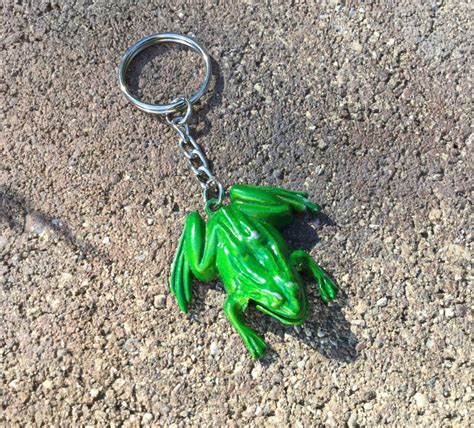 Vintage Frog Clicker Key Chain, Mouth Opens / Vintage Frog Key Chain Mouth Opens with Clicker by 