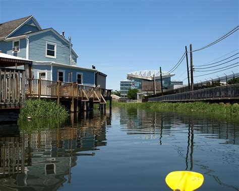 Howard Beach Jfk Airport Subway Station Hawtree Basin Queens New