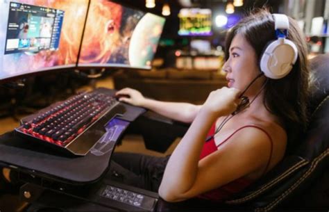 Mujeres Gamers Se Enfrentan Al Acoso Sexual Y Violencia De Género En Mundo Digital Formato Siete