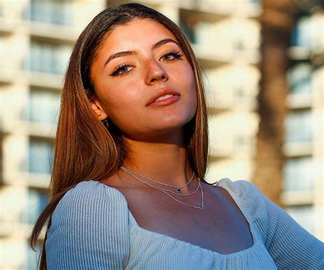 The live feature on tiktok allows you to livestream a video to your fans. Sabrina Quesada - Bio, Facts, Family Life of TikTok Star