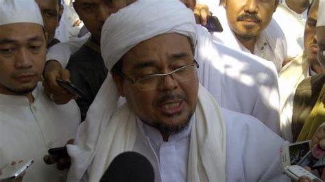 Habib muhammad rizieq bin hussein shihab, lc., m.a., dpmss. Imam Besar FPI Naik Mitsubishi Pajero Terbaru Menuju ...