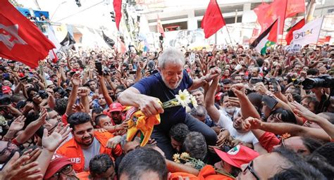 Lula Que Ontem Fez 75 Anos Teria Ajudado Os Brasileiros