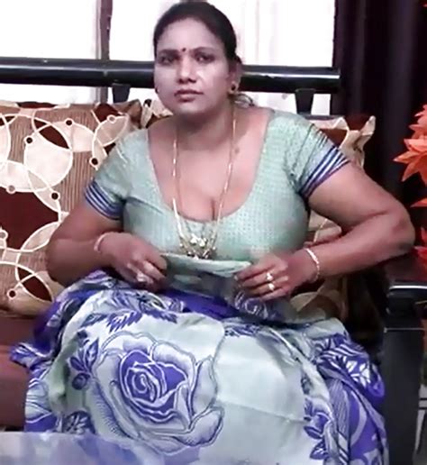 Share with your friends and enjoy!! Desi tamil housewife remove saree blouse pic | साड़ी में ...
