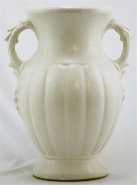 768 x 1024 jpeg 71 кб. McCoy Vase Matte White | eBay | Vintage pottery planters ...