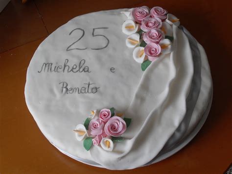 In base alla delilberazione n. La rosa di zucchero: Torta per 25 anni di matrimonio