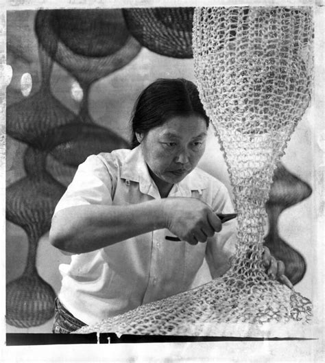 Ruth Asawa Dies At 87 Sculptor And Arts Advocate Los Angeles Times
