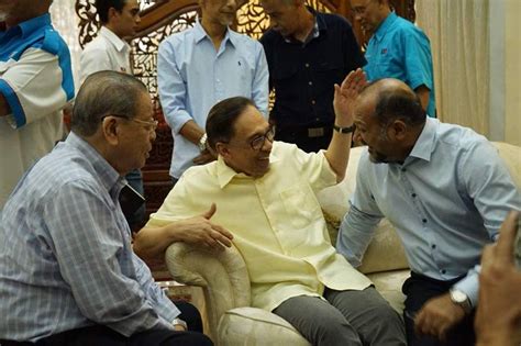 Anwar, who was once imprisoned two decades ago by tun dr mahathir mohamad, shared. Man Of The Moment: Photos Of Anwar Reuniting With His ...
