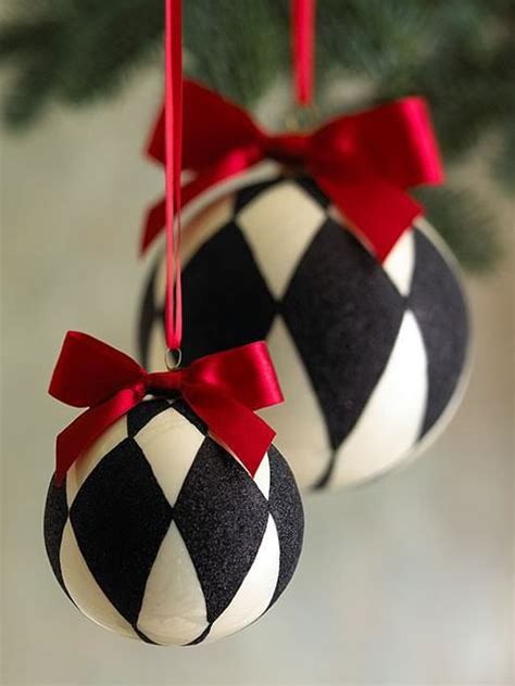 50+ statement christmas tree decor ideas for a memorable celebration. red white black Christmas Decor | Holiday Decorations with ...