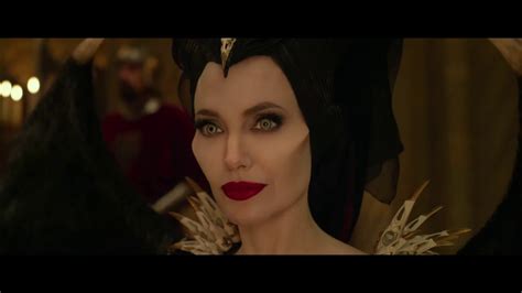 Angelina Jolie De Retour Dans Maléfique Le Pouvoir Du Mal Avec Une Bande Annonce Youtube