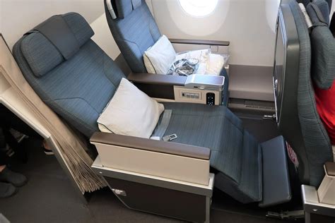 Review Cathay Pacific Premium Economy On The A350 And 777 The Points Guy