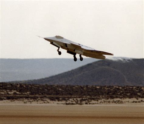 Mcdonnell Douglasboeing X 36 Tailless Fighter Agility Research