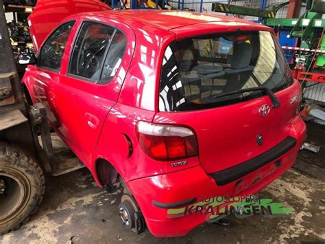 Toyota Yaris 13 16v Vvt I Salvage Vehicle 2000 Red