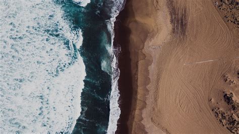 It is an apartment located on the 1st floor overlooking porto alabe beach, on the west coast of sardinia 7 km from bosa. Foto drone spiaggia di Porto Alabe in Sardegna