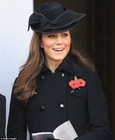 Kate Middleton Duchess Of Cambridge Attends Remembrance Sunday Ceremony Daily Mail Online