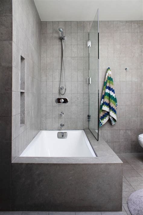 5 Fresh Ways To Shake Up The Look Of A Bathtubshower Combo Apartment Therapy