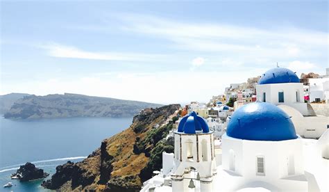 Santorini Vs Mykonos How To Decide Between These Two Island Escapes