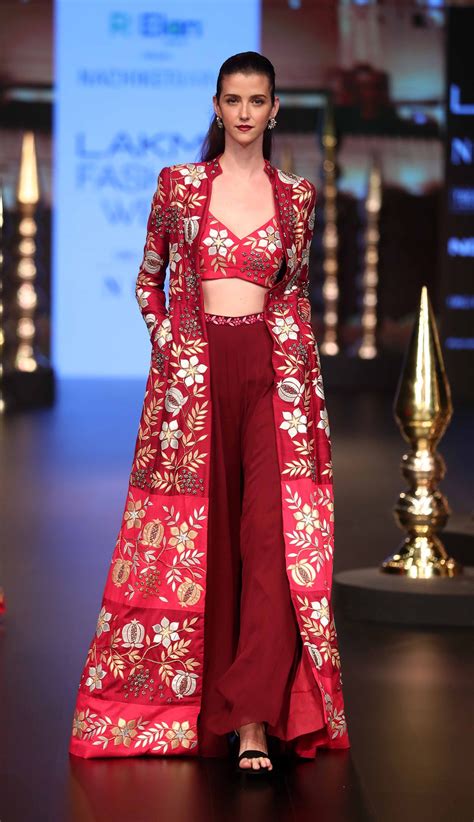 Lakme Fashion Week Indian Fashion Dresses Indian Designer Outfits