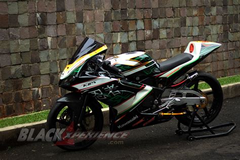 Kawasaki , finally, we can see the original and real pictures of the all new ninja 150 rr 2012 edition. Modifikasi Kawasaki Ninja 150 RR, Racing Bike ...