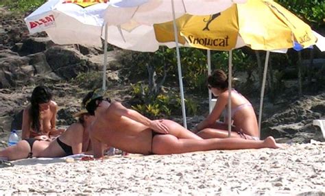 Nackte Charlize Theron In Beach Babes