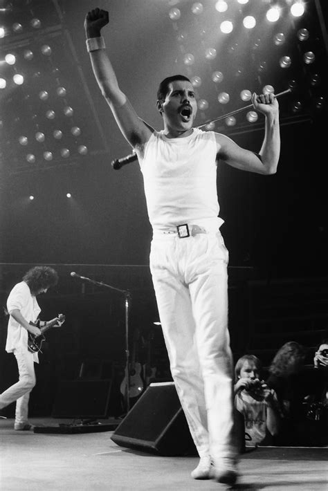 Freddie Mercury — Photos Of The Late Queen Rocker Hollywood Life
