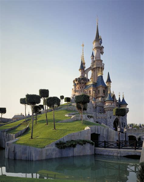 This Week In Disney History Disneyland Paris Marks Castle Milestone