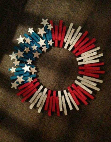 Painted Clothes Pins And Stars American Flag Wreath Crafts Holiday