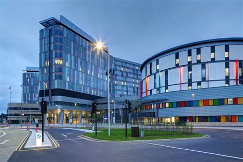 The hospital was officially opened on 26 september 1980. Queen Elizabeth University Hospital Glasgow