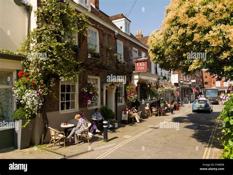 Great Minster Street Winchester Hampshire England Uk Stock Photo