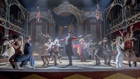 The Greatest Showman Costume Designer On Giving The Circus A Vogue