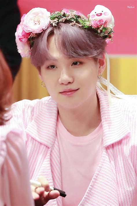 Yoonmin bts korea suga bts swag bts boys bts yoongi bts aesthetic pictures yoongi bangtan sonyeondan album bts. 190427 Soundwave | Music Korea Fansign | BTS | SUGA | Bts ...