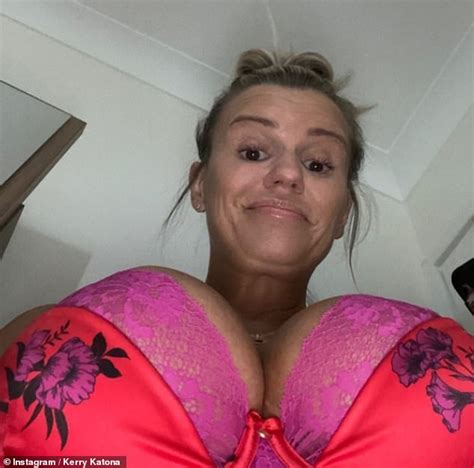 Kerry Katona Reveals She S Having A Breast Reduction Because Her Cleavage Is Bigger Than Her