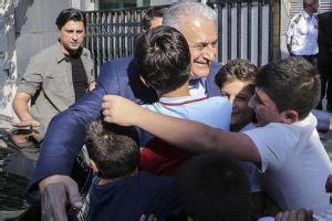 Bu evlilikten, erkan ve ahmet isminde iki oğlu ve büşra isminde bir kızı var. Binali Yıldırım 6. kez dede oldu! - Siyaset Haberleri ...