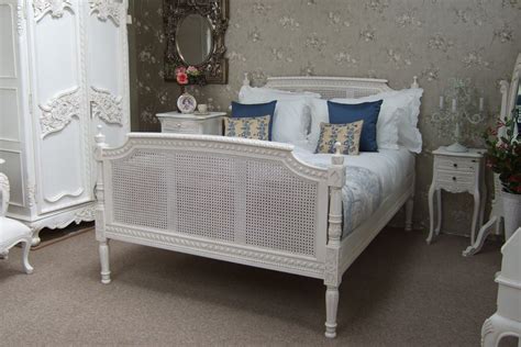 Wir haben uns telefonzentrale der wichtigen aufgabe angenommen. biedermeier | White rattan bedroom furniture, Interior ...