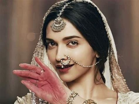 Deepika Padukone Is A Muslim Amidst The Pathan Controversy What Kind Of Video Is Now Going
