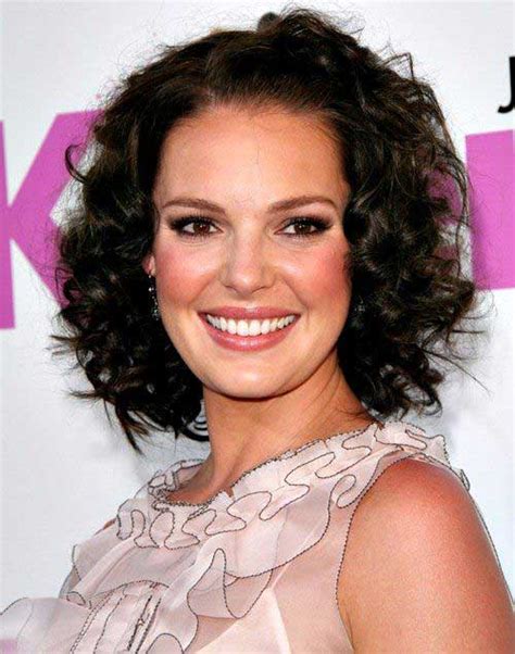 10 Super Short Curly Hairstyles For Oval Faces Short Hairstyles