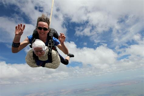 102 Year Old Great Granny Becomes Oldest Skydiver Richmond News