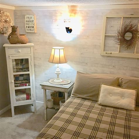 Discover pins about primitive country bedrooms. Primitive Farmhouse Bedroom | Home, Decor