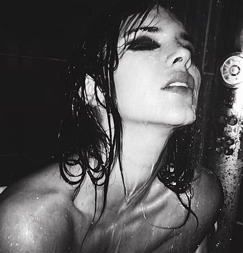 Kendall Jenner Sexy And Topless 5 Photos Thefappening