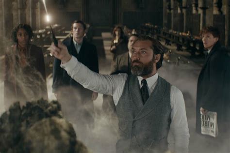 jude law on playing dumbledore the holiday and more