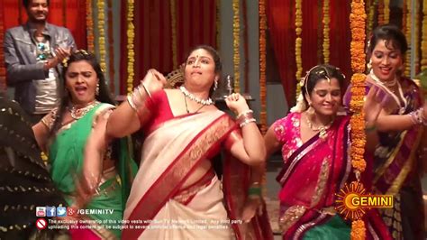 Telugu Actress Uma Big Deep Navel Show In Saree Sa Television Serial Actress