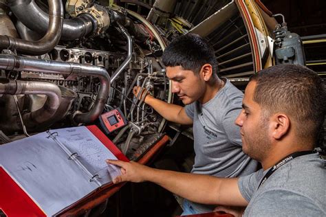 Becoming An Aircraft Mechanic Starts With Aviation Maintenance Technology Training Spartan
