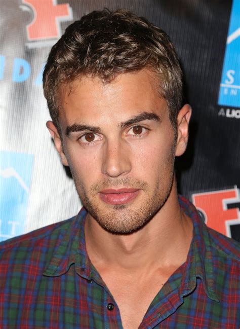 19 Theo James Moments That Simply Couldnt Be Sexier Popsugar