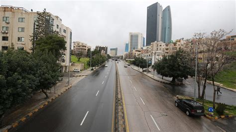 كاميرا Cnn ترصد حركة شوارع عمّان في اليوم الأول من حظر التجول لمحاربة تفشي كورونا Cnn Arabic