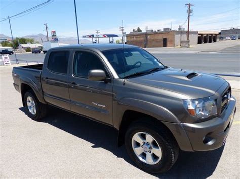 Purchase Used 2011 Toyota Tacoma 4x4 Double Cab V6 Manual Trd Sport In