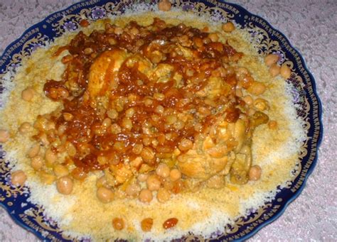 250g pois chiche eau huile d'olive sel,poivre. Couscous marocain tfaya