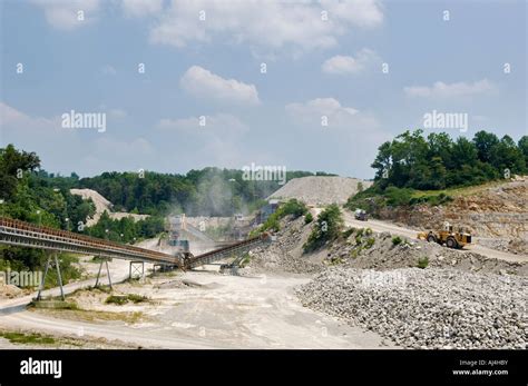 Limestone Quarry United States Hi Res Stock Photography And Images Alamy