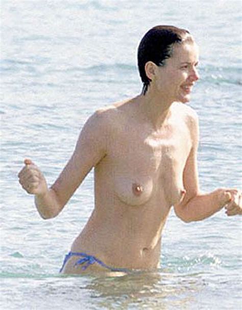geena davis exposing her nice boobs on beach paparazzi shoots porn pictures xxx photos sex
