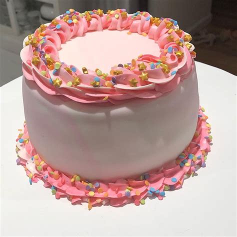 Hugs And Cakes On Instagram So Simple Yet So Cute Baby Pink Funfetti