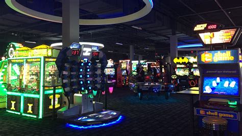 Dave And Buster S Opens At Marketplace Mall